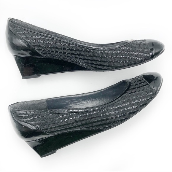 Stuart Weitzman Textured Wedge Pump Patent Leather - Picture 4 of 8